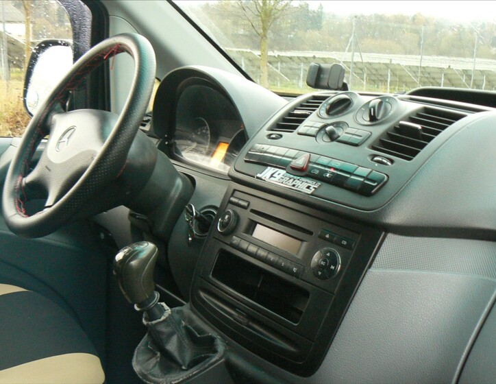 Mercedes-Benz Vito 13