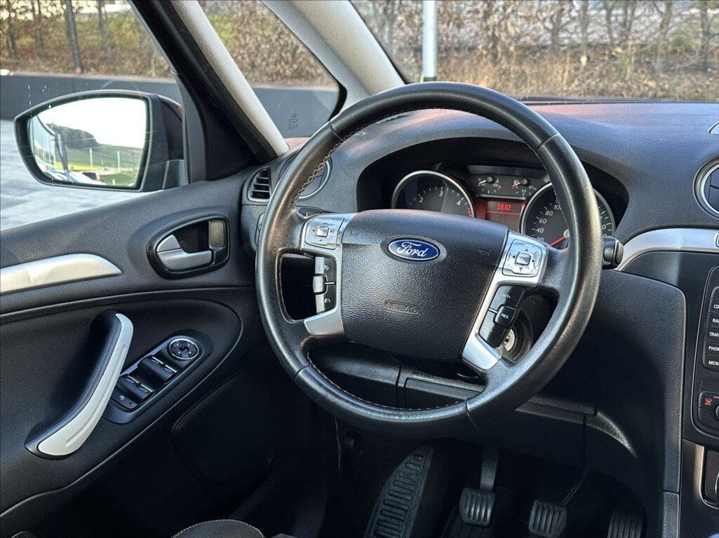 Ford S-MAX MPV 2,0 l 103 kw