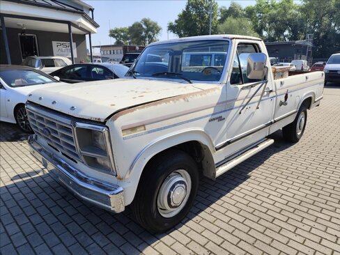Ford F-350 Pick-up 6,6 l 121 kw