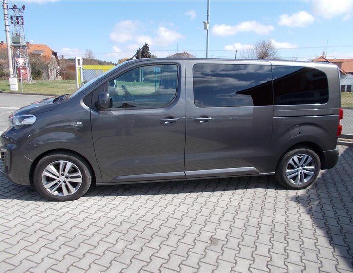 Peugeot Traveller MPV 2,0 l 130 kw