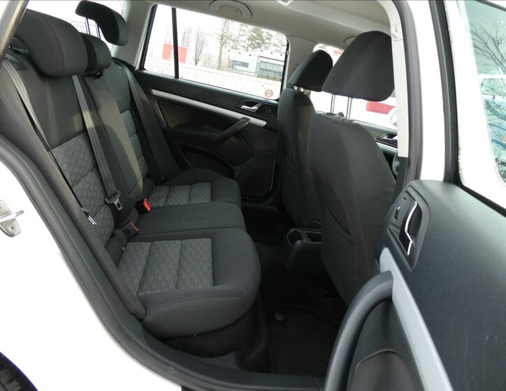 Škoda Octavia Kombi 1,6 l 77 kw