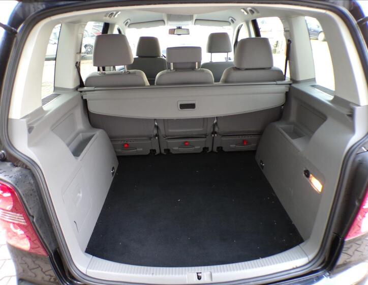 Volkswagen Touran 17