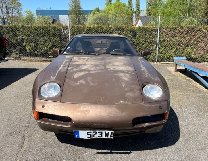 Porsche 928 8
