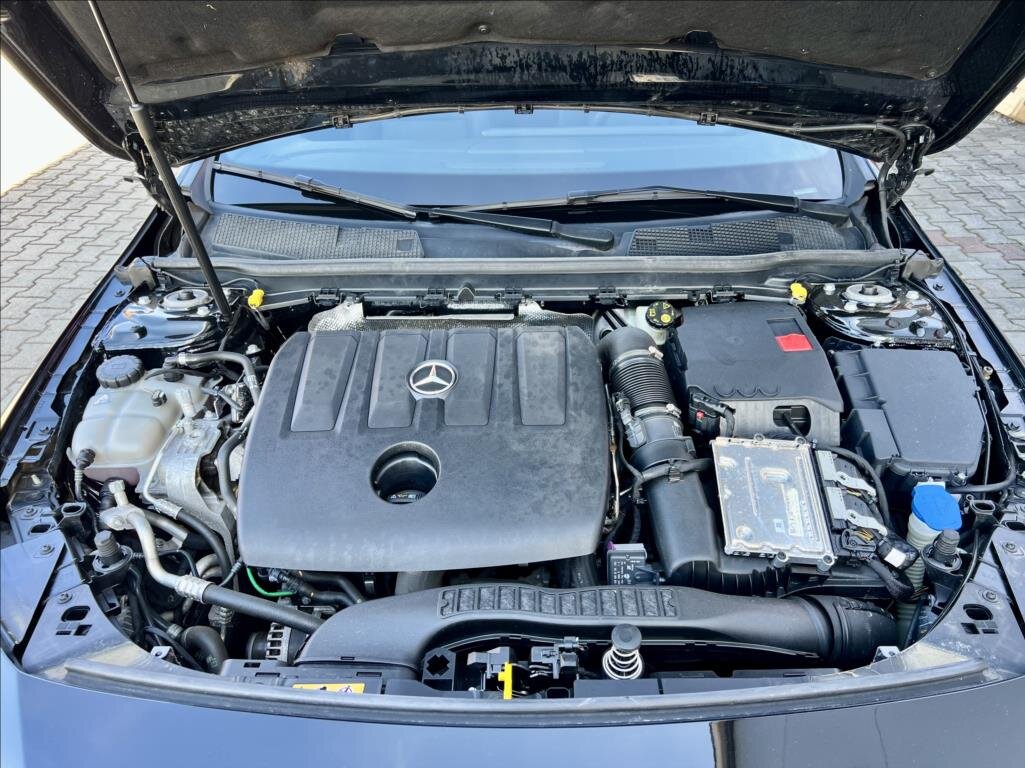 Mercedes-Benz CLA Kombi 1,5 l 85 kw