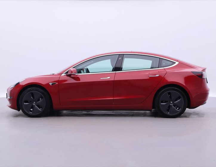 Tesla Model 3 4