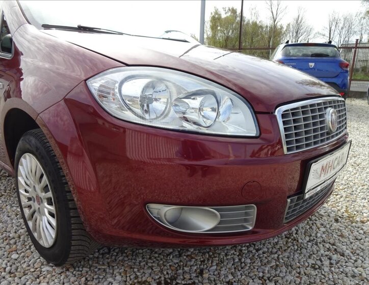 Fiat Linea Sedan / Limuzína 1,4 l 57 kw