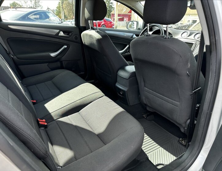 Ford Mondeo Kombi 2,0 l 103 kw