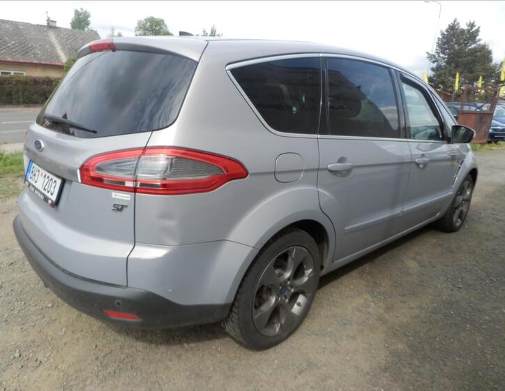 Ford S-MAX 4