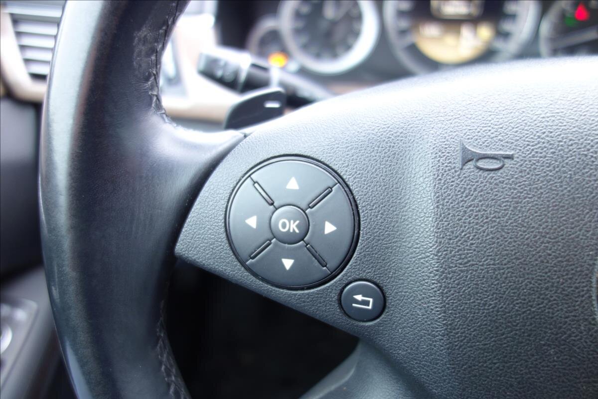 Mercedes-Benz Třídy E Kombi 3,0 l 195 kw