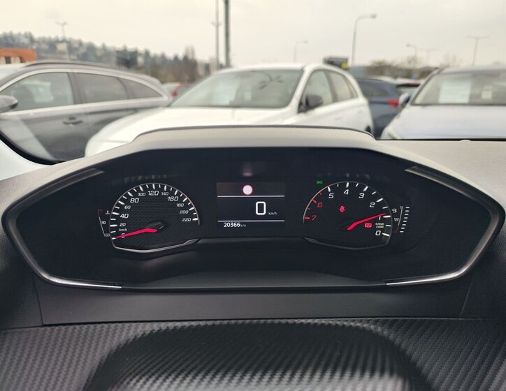 Peugeot 208 Hatchback 1,2 l 74 kw