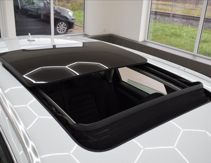 Audi A4 Kombi 2,0 l 140 kw