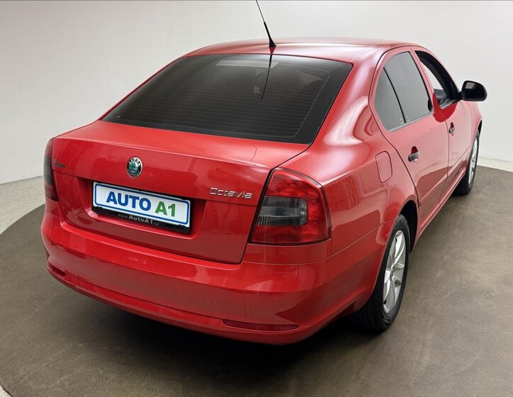 Škoda Octavia Sedan / Limuzína 1,4 l 59 kw