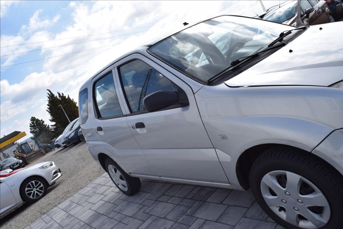 Subaru Justy Hatchback 1,3 l 66 kw