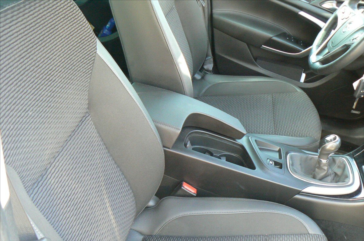 Opel Insignia Kombi 2,0 l 125 kw