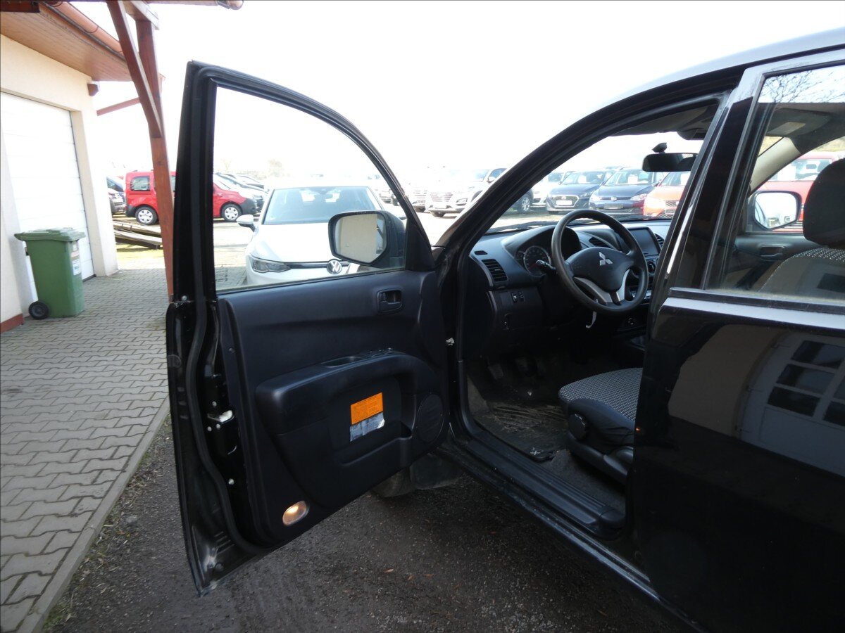 Mitsubishi L200 Pick-up 2,5 l 100 kw