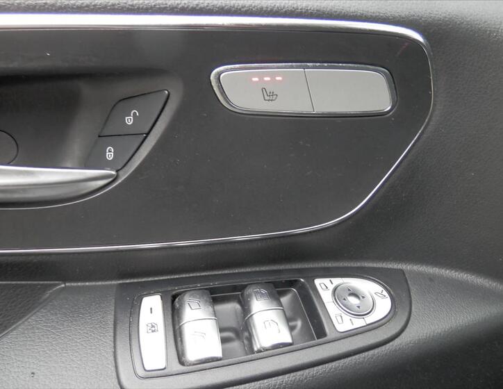 Mercedes-Benz Vito 32