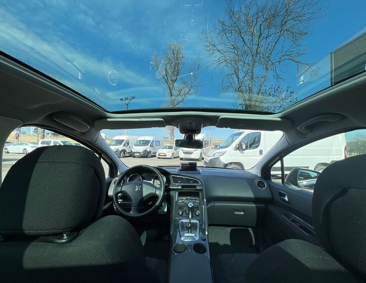 Peugeot 3008 MPV 2,0 l 120 kw