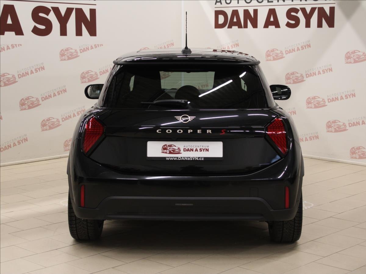 Mini Cooper Hatchback 2,0 l 150 kw