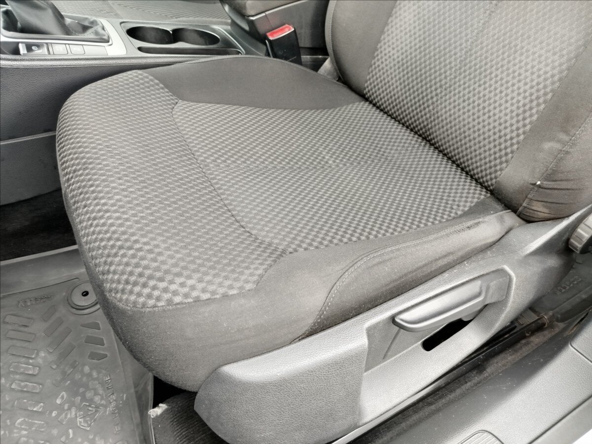 Volkswagen Passat Kombi 2,0 l 103 kw