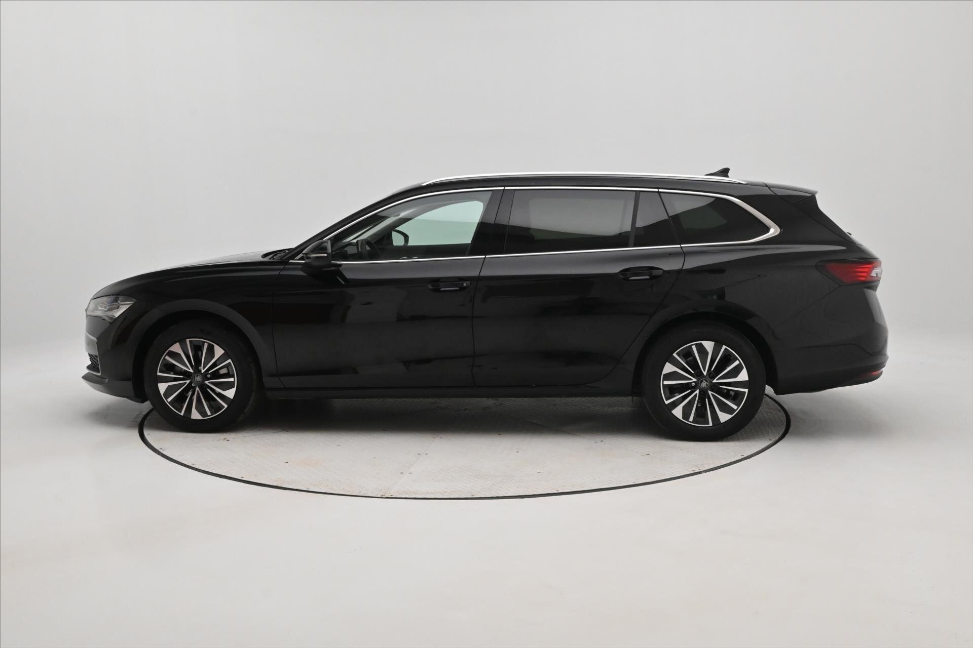 Škoda Superb Kombi 1,5 l 110 kw