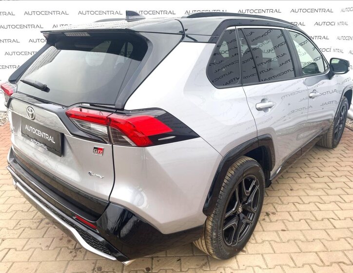 Toyota RAV4 SUV 2,5 l 219 kw