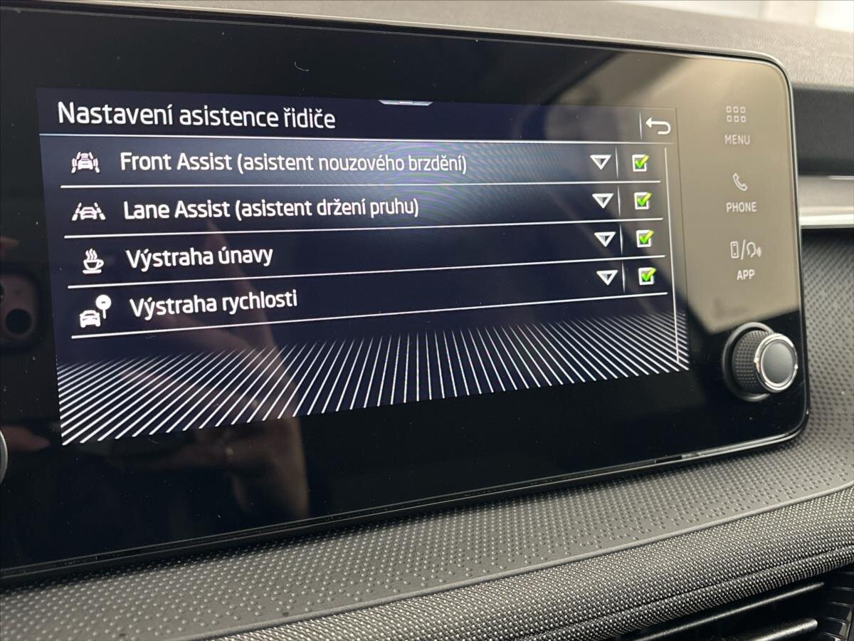 Škoda Fabia Hatchback 999,0 85 kw