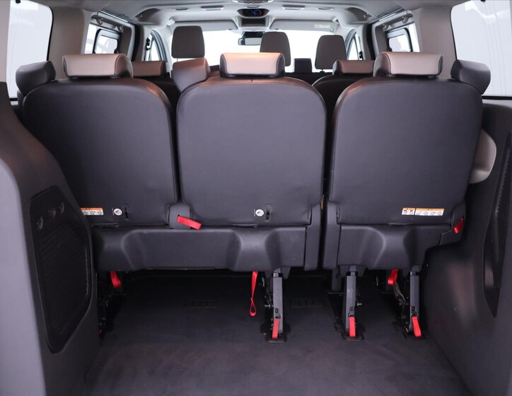 Ford Tourneo Custom Kombi 2,0 l 96 kw