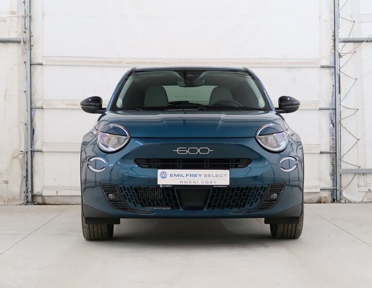Fiat 600 Hatchback 1,2 l 100 kw
