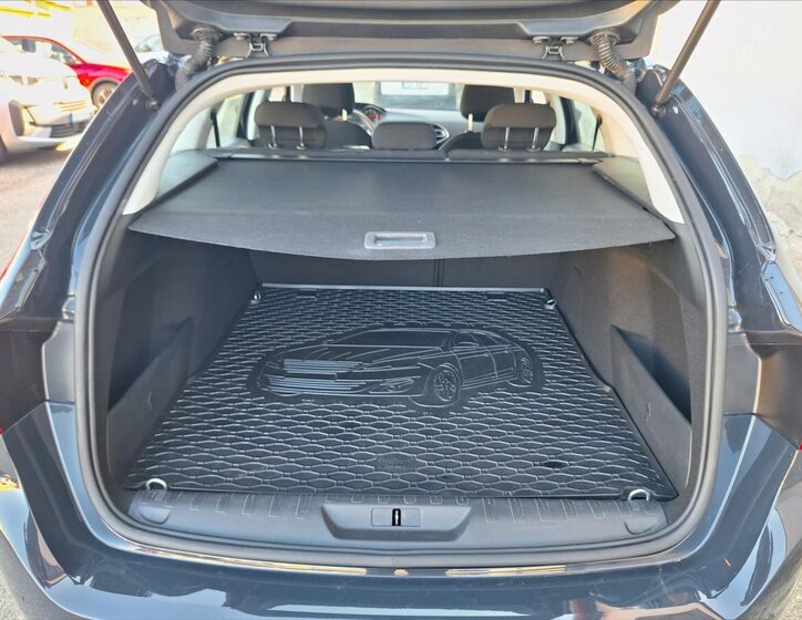 Peugeot 308 Kombi 1,5 l 75 kw