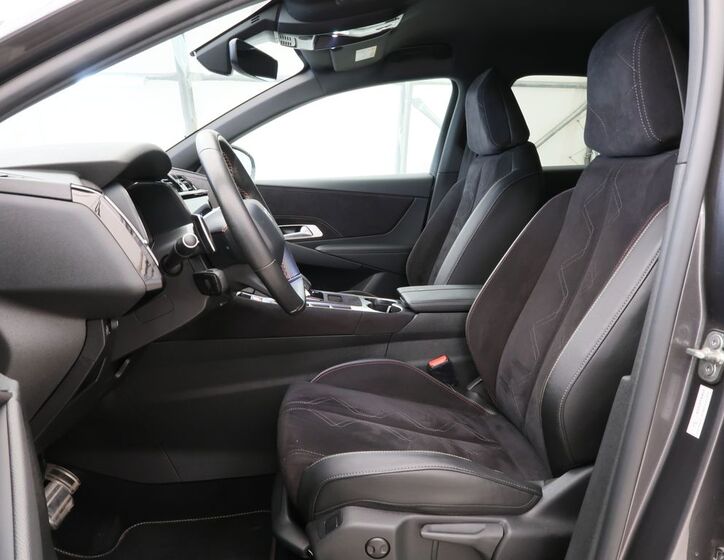 DS Automobiles DS7 Crossback 14