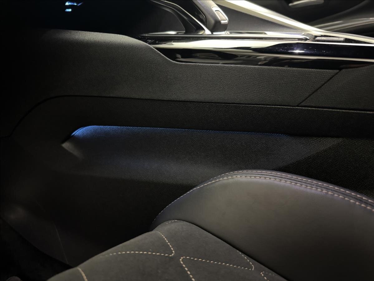 Peugeot 5008 SUV / Terénní 2,0 l 133 kw