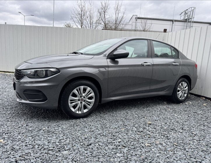 Fiat Tipo Sedan / Limuzína 1,4 l 70 kw