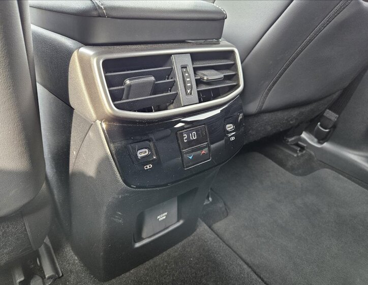 Lexus RX 500h SUV / Terénní 2,4 l 273 kw