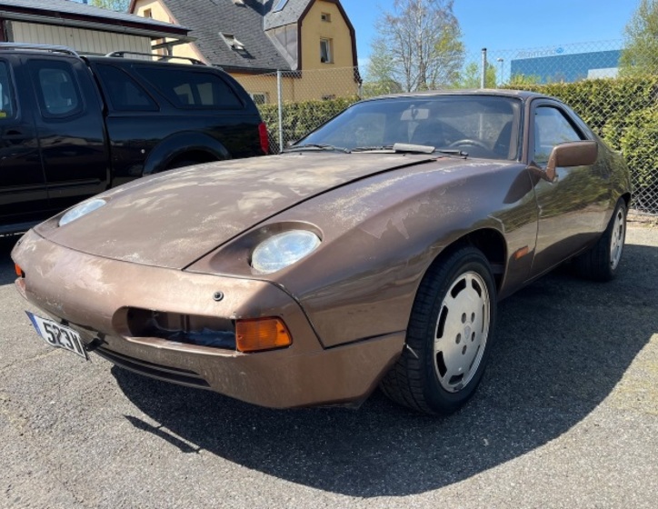 Porsche 928 9