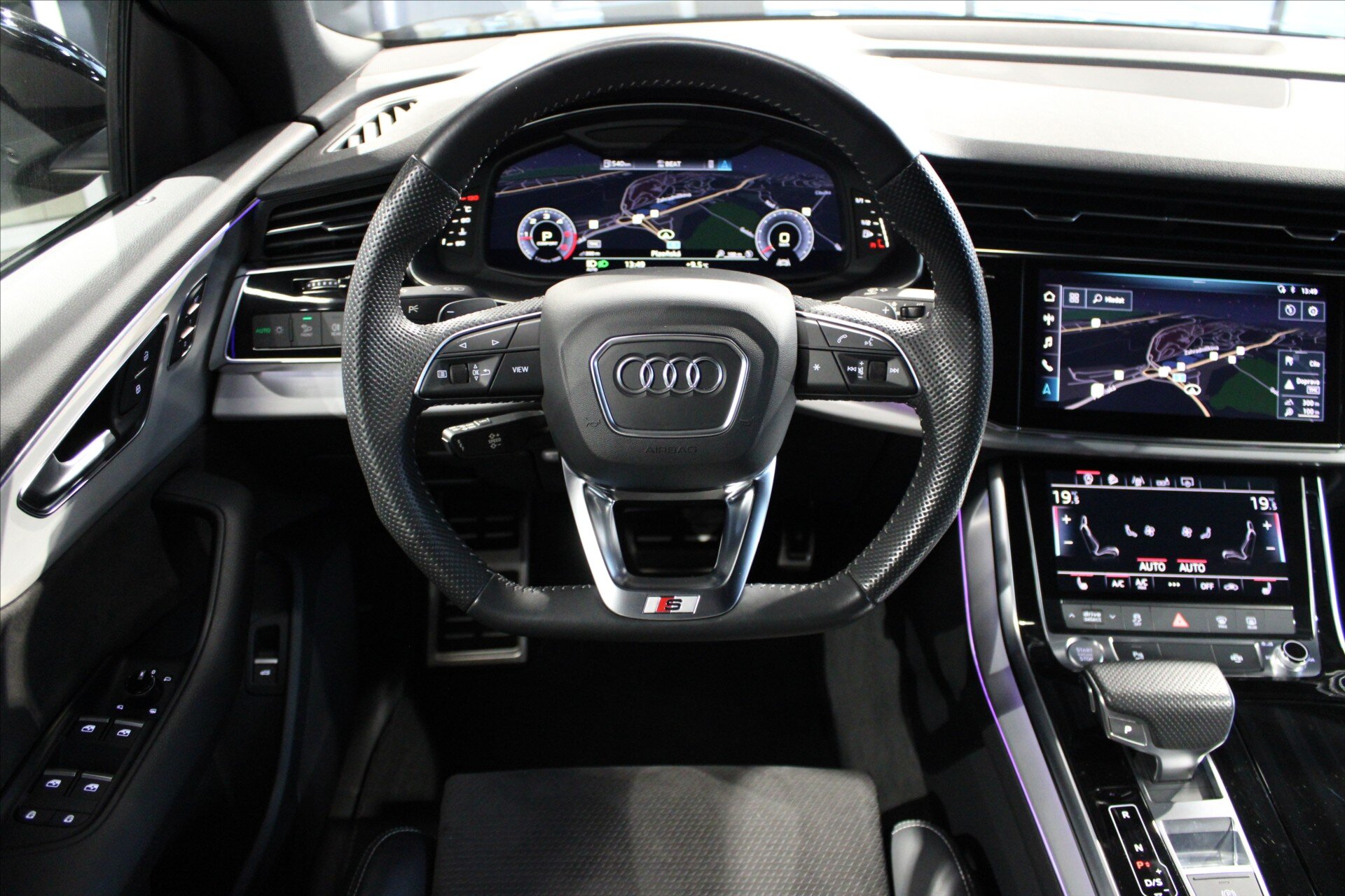 Audi Q8 SUV 3,0 l 210 kw