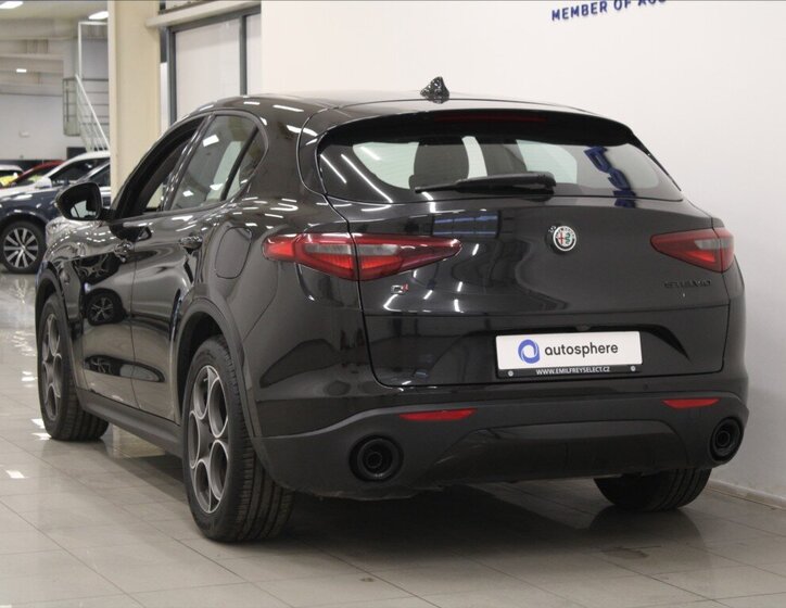 Alfa Romeo Stelvio SUV / Terénní 2,1 l 140 kw