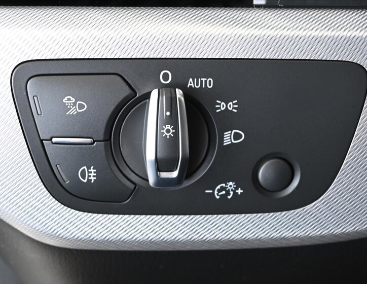 Audi A4 Kombi 2,0 l 140 kw