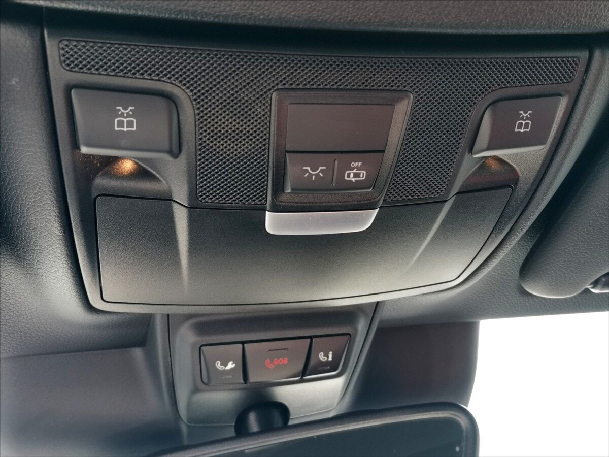 Mercedes-Benz Třídy C Kabriolet 2,0 l 180 kw