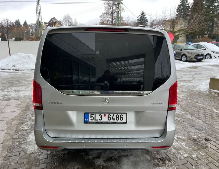 Mercedes-Benz Třídy V 39