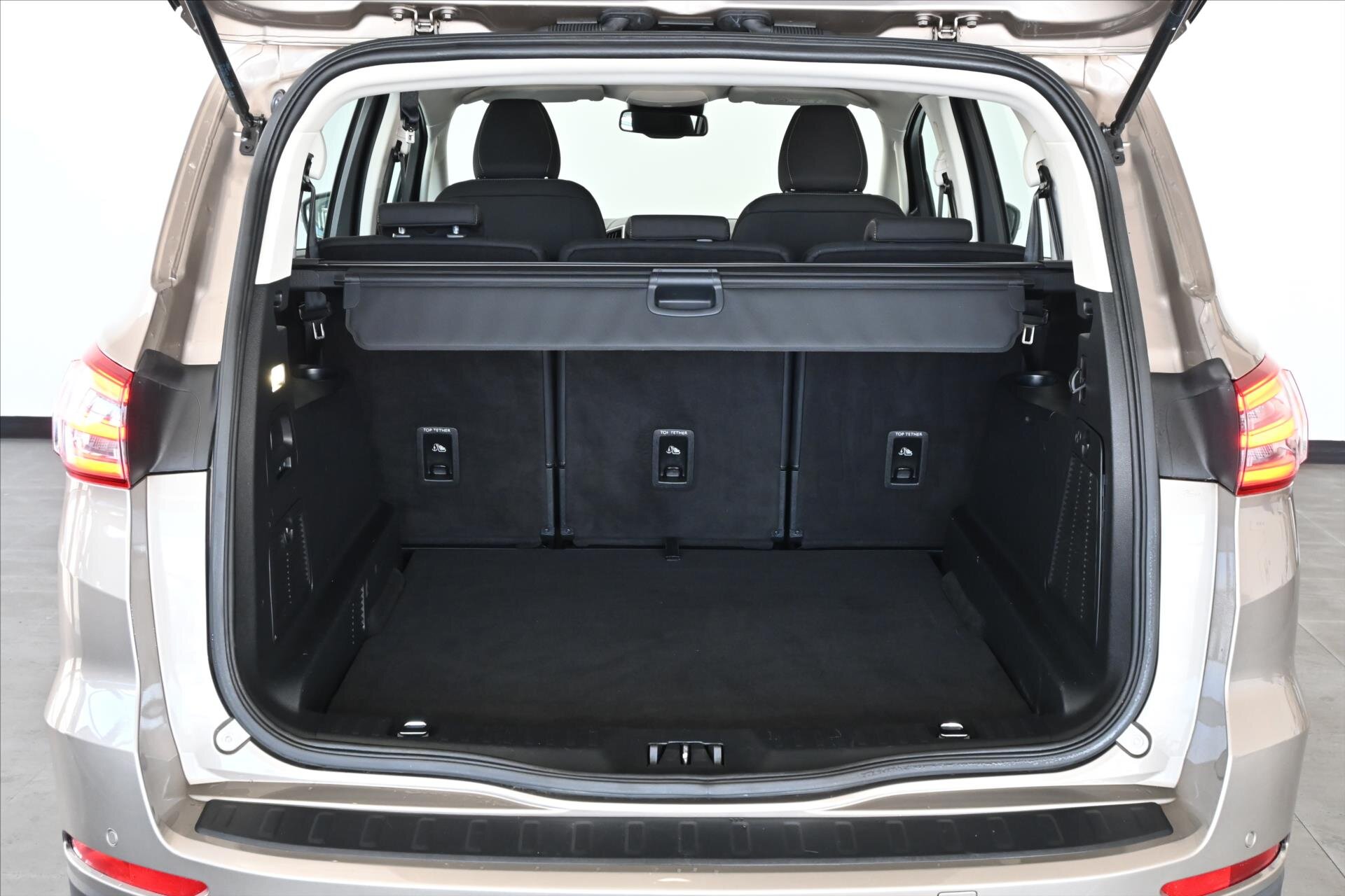 Ford S-MAX MPV 2,0 l 110 kw