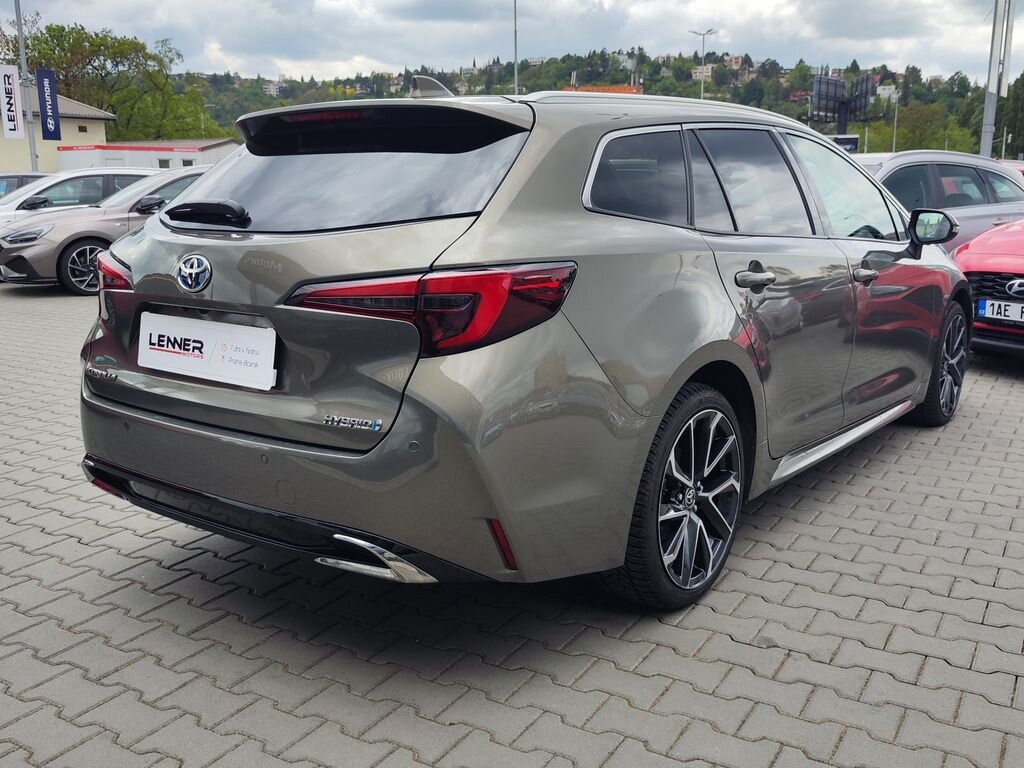 Toyota Corolla Kombi 2,0 l 144 kw
