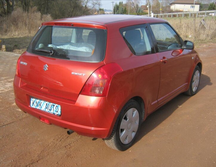 Suzuki Swift Hatchback 1,3 l 67 kw