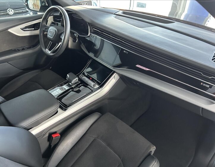 Audi Q8 SUV 3,0 l 250 kw