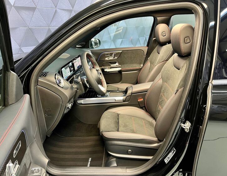 Mercedes-Benz GLB 10