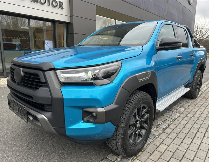 Toyota Hilux 2