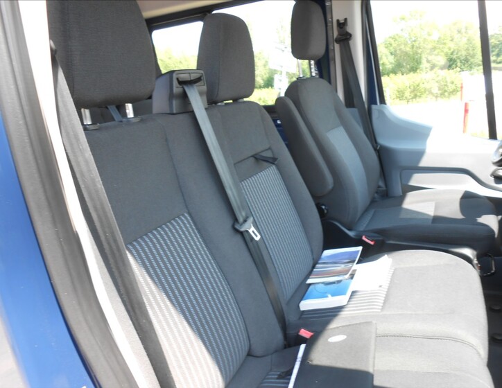 Ford Transit 8