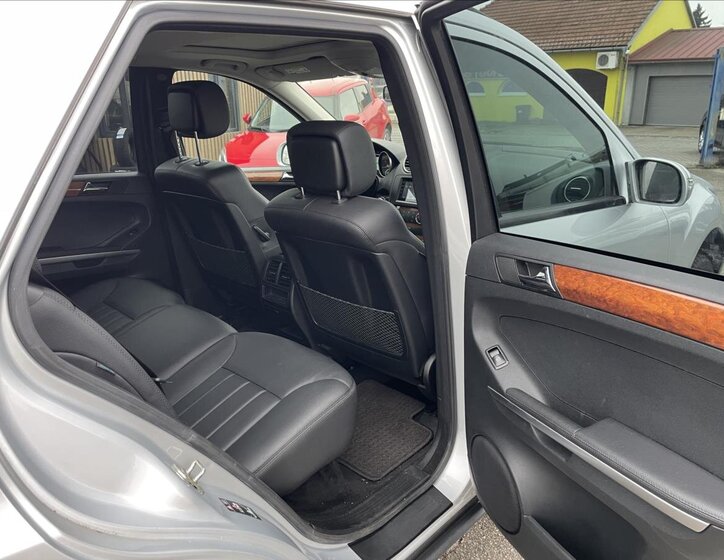 Mercedes-Benz Třídy M SUV / Terénní 3,5 l 200 kw