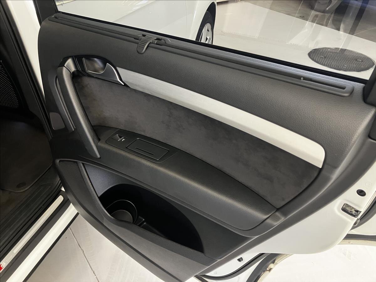 Audi Q7 SUV / Terénní 3,0 l 180 kw