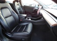 Tesla Model 3 Sedan 0,0 377 kw