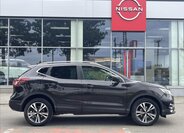 Nissan Qashqai SUV / Terénní 1,3 l 103 kw
